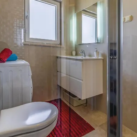In بيت للعطل *