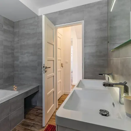 Дом отдыха Cozy In With Wifi Galizana