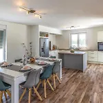 Ferienhaus Luxurious In *