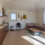 Ferienhaus Luxurious In Galižana