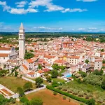 Luxurious In * Galižana