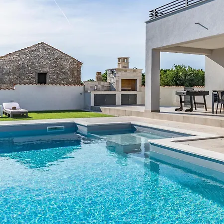 Prázdninový dům Cozy In With Wifi *