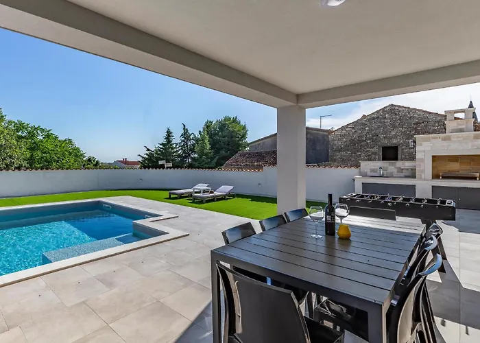 Σπίτι διακοπών Cozy In With Wifi